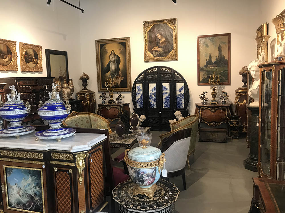 Hindman’s Atlanta Collections Auction Preview Now Open